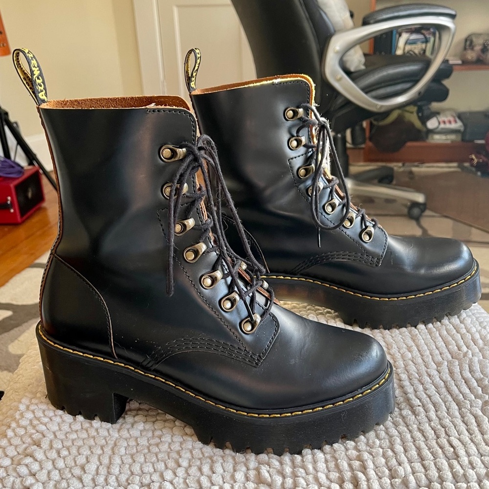 Dr Martens Leona boot, size 10 Women’s, 42 EU